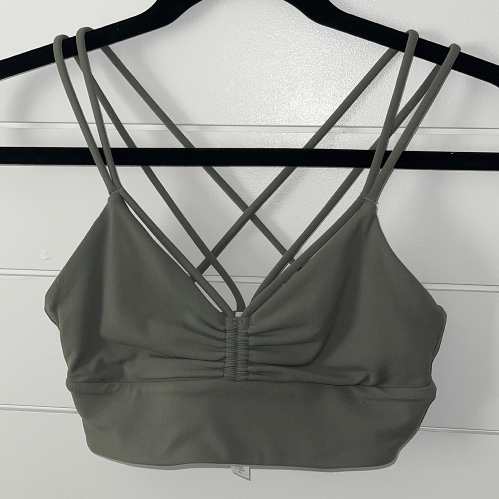 Lululemon sports bra